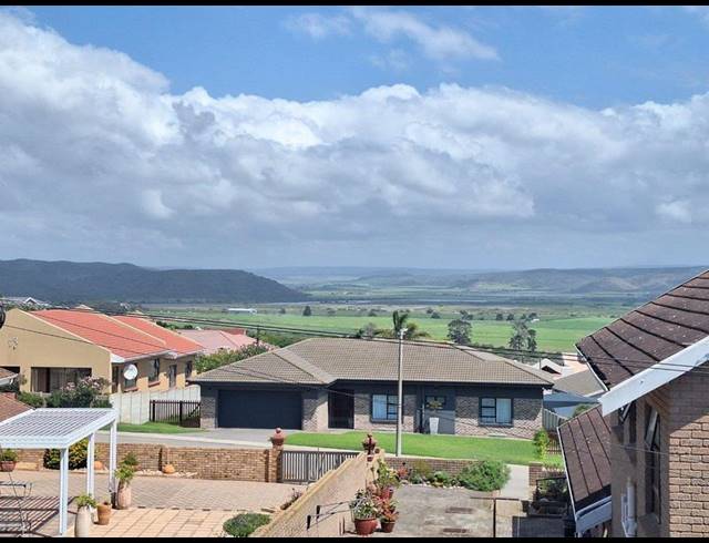 4 BEDROOM HOUSE FOR SALE IN FRAAIUITSIG